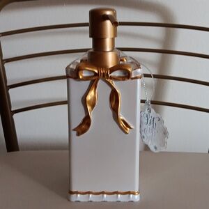 New!Viral Bow Soap Dispenser